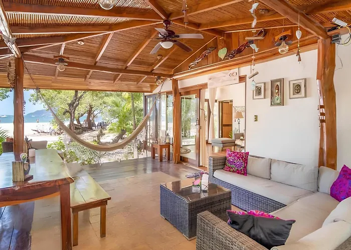 Ocho Artisan Bungalows (Adults Only)